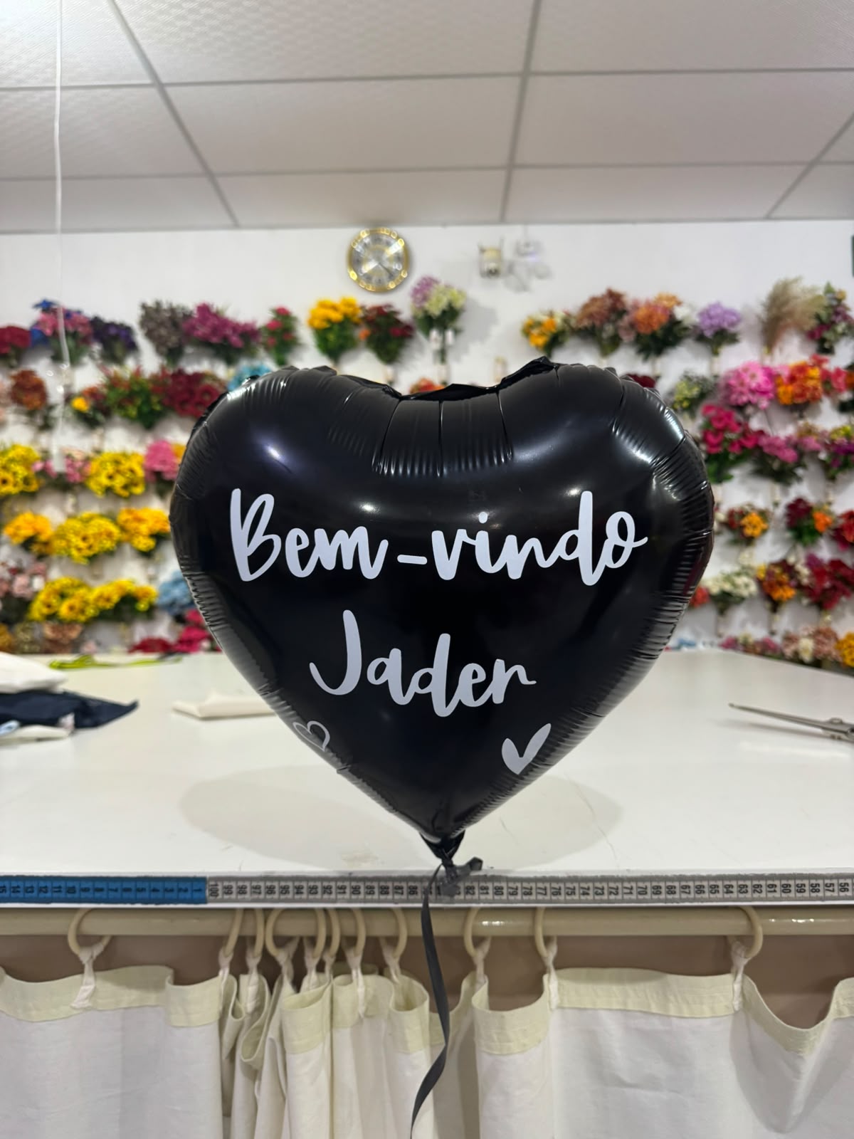 Balão preto de boas-vindas personalizado