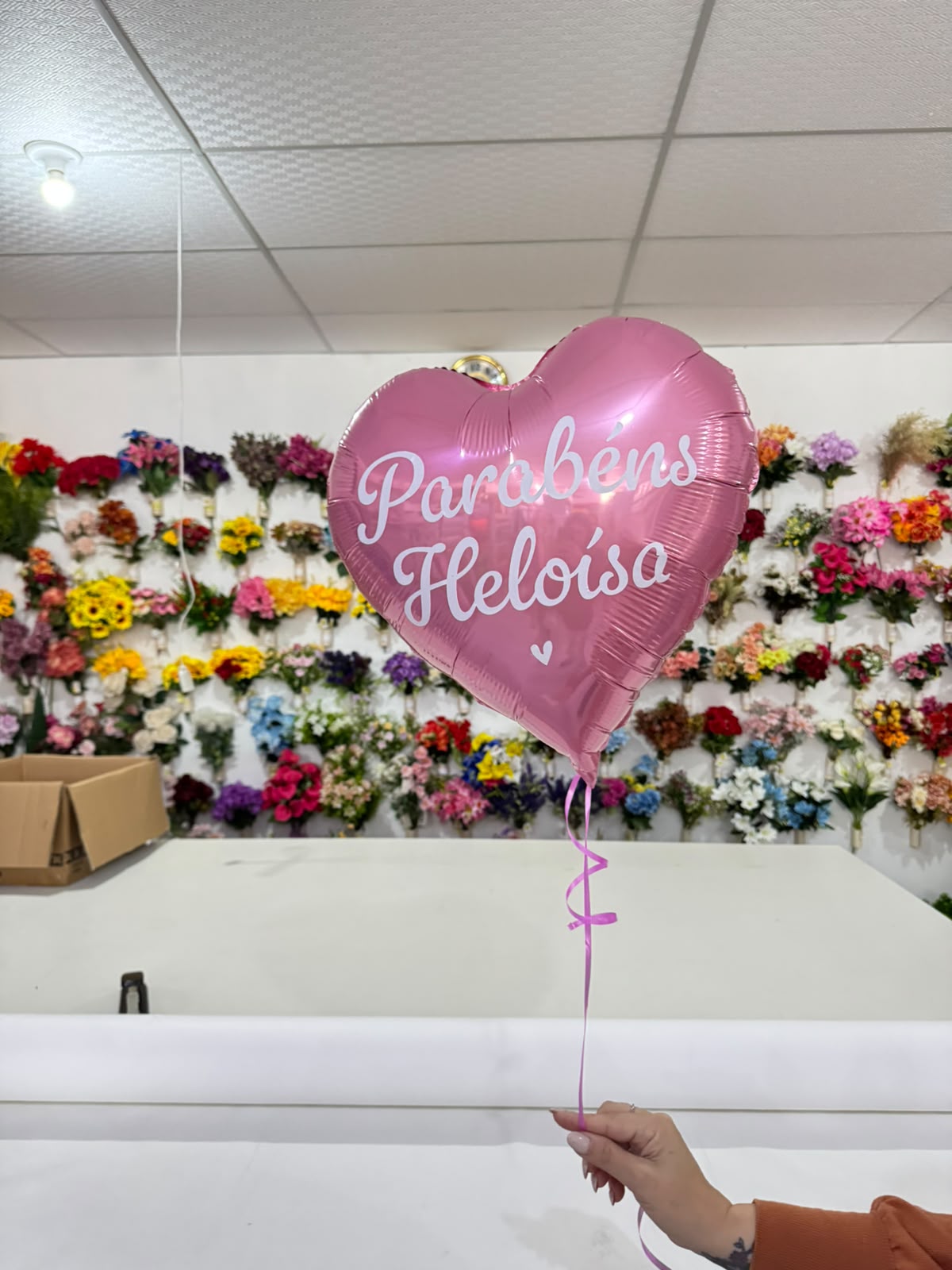 Arranjo rosa de balões para comemoração